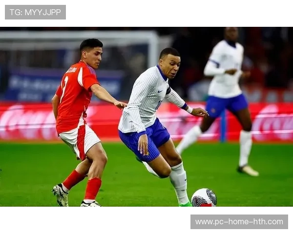 姆巴佩禁区前沿连续两脚配合令人叫绝